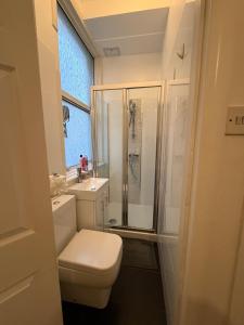 Single Ensuite Room in Shepherds Bush