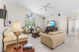 Villa Twin Palms - Gulf access villa with heated pool