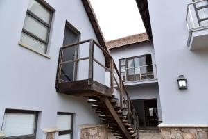 Highlands Retreat Lodge In Highland Gate Golf and Trout Estate 1135