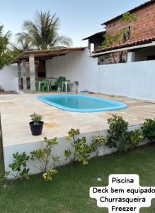 Casa Fundo de Quintal