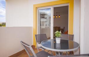 B41 - Windmill Modern with Pool