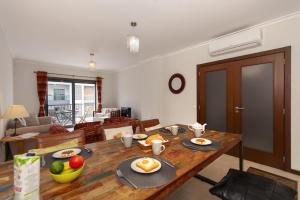 B04 - Luxury 2 Bed with Top Terrace Pool