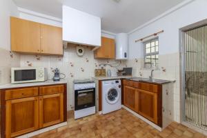 B18 - Village Street Apartment