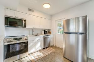 Walk to Sand and Sun! Breezy Indian Rocks Beach Home