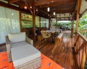 Villa Colibri - Secluded Villa - Short Stroll to Beach, Shops & Restaurants