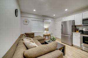 10 Mi to Riverside! Apt Near RUHS Medical Center