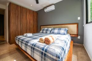 Tulum 2BR Retreat Rooftop Pool Gym Movie Theatre