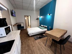 Beau Studio dans une rue au calme en Centre Ville de Niort proche de la Gare