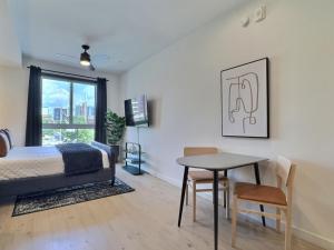 Work Trip Escape Near Hospital and Local Dining