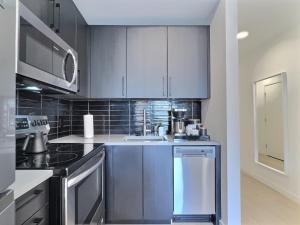 Stylish Studio, Walk to Food, Bars and Baseball