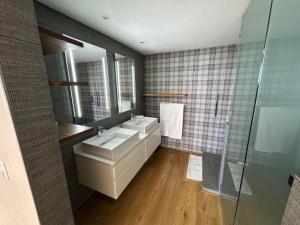 Canal Quays 408 Corner Suite - Near V&A & CTICC