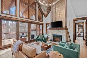 Llama Creek Cabin at Eagles Nest