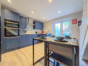 Copper Pine - Refurbished - Contractors & families