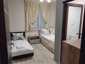 Странската изба град Калофер