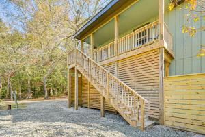 Wooded Couples Haven! 15 Mi to Wrightsville Beach