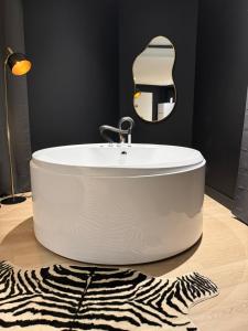 La Suite Miroir - Baignoire balnéo