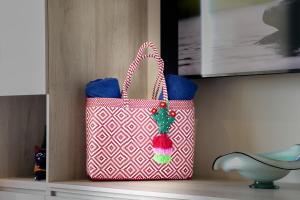 Casa La Aurora - Beach-front Studio & Rooftop Infinity Pool