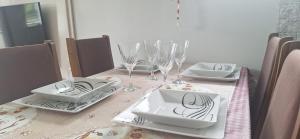 Prehenn Beach House com Piscina