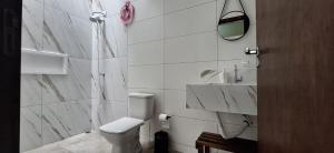 Prehenn Beach House com Piscina