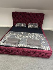 B&M Jeccuzi Studio self-check in