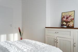 Sika Buzz Premium Apartment-New on Booking!