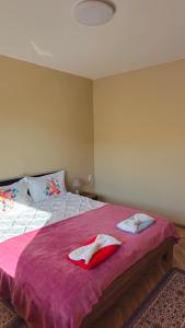 Fully Equipped Bright Apartment Close to Transport