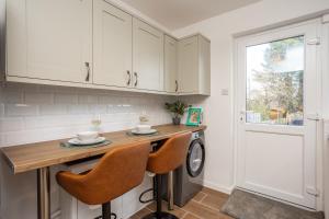 Doctors Lane- Modern 3 Bedroom Contractor Family House Central Melton Mowbray