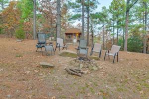Hike the Ouachitas! Remote Mtn Hideaway with Trails