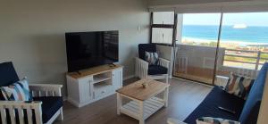 59 De Valle, Diaz Beach