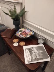 Herry is vaiting for guest