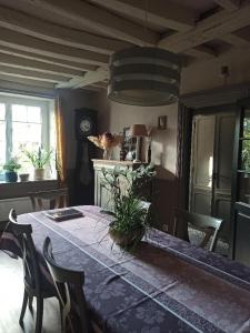 Le presbytère de Bueil - Gite 8 pers - 5 couchages