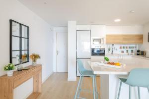 Maikran Seasonal Santa Pola Beachside Apartment