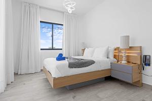 The Towers G406 Nok Fantastic 2BR Apartment by Vistacana Rentals