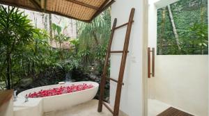 Villa Bidadari With Pool