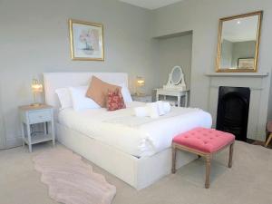 No 16 with Free Parking