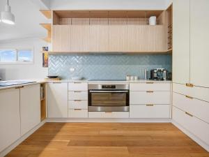 Stewart Retreat - Near CBD, Large Alfresco Area