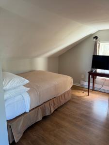 Elizabeth Loft 1BR Parking Central