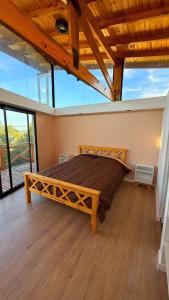 Cabaña moderna frente al lago cerca de la playa