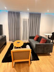 Birmingham 2-Bedroom Garden Stay Perfect for Couples,Workers & Families