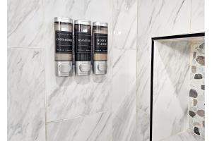 Desert Oasis 2BD 2BA Gated Resort with Pool & Gym