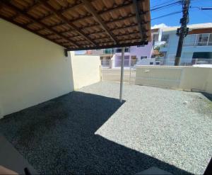 Casa aconchegante com churrasqueira, garagem e apenas 1 quadra e meia do mar, PARA NATAL e ANO NOVO, MÍNIMO 5 DIAS PARA ALUGAR