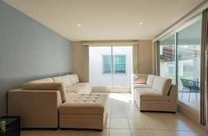 Family House with Pool and Jacuzzi in Morelos