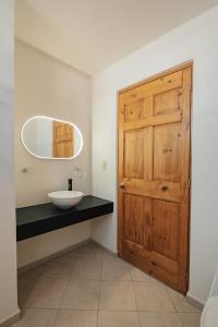 Family House with Pool and Jacuzzi in Morelos