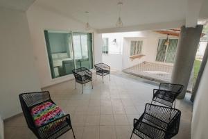 Family House with Pool and Jacuzzi in Morelos