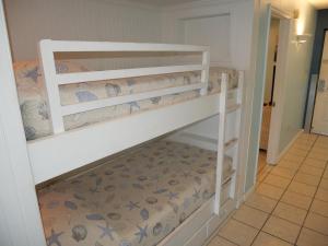 Pelican Beach 2008 condo