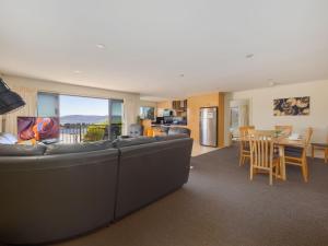 Whistler Three - Prestige Jindabyne Townhouse