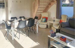 2 Bedroom Lovely Home In Westende