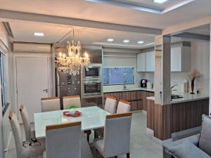 Casa com piscina, suite com hidro em Blumenau