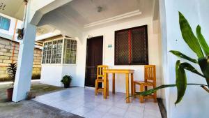 Isla Vida Guesthouse