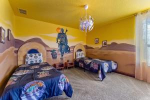 9 bedroom Villa Themed Rooms Game Room Movie